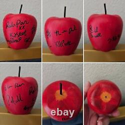 Twilight Cast SIGNED Apple Robert Pattinson Autograph Kristen Stewart Auto