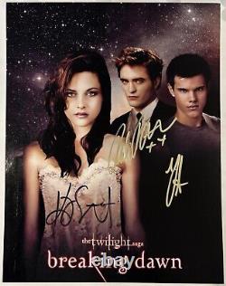 Twilight Robert Pattinson, Kristen Stew, & Taylor Lautner Autographed Photo COA