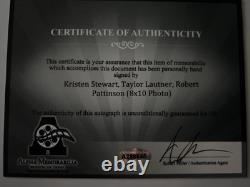 Twilight Robert Pattinson, Kristen Stewart, Taylor Lautner Autographed Photo COA