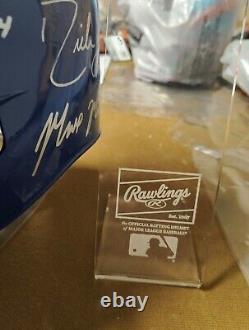 2018 Casque dédicacé des Dodgers 19 Signatures Kershaw, Bellinger, Joc, Roberts