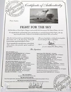 Combattre pour le ciel par Robert Taylor Remarque 21/25 avec COA Signé par 28 Pilotes