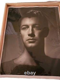 Portrait de Robert Taylor signé par George Hurrell authentifié par George Hurrell