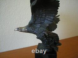 SCULPTURE EN BRONZE LE PÊCHEUR par ROBERT TAYLOR (XXe siècle) NUMÉROTÉ 4/40, DATÉ DE 87