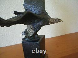 SCULPTURE EN BRONZE LE PÊCHEUR par ROBERT TAYLOR (XXe siècle) NUMÉROTÉ 4/40, DATÉ DE 87