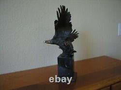 SCULPTURE EN BRONZE LE PÊCHEUR par ROBERT TAYLOR (XXe siècle) NUMÉROTÉ 4/40, DATÉ DE 87